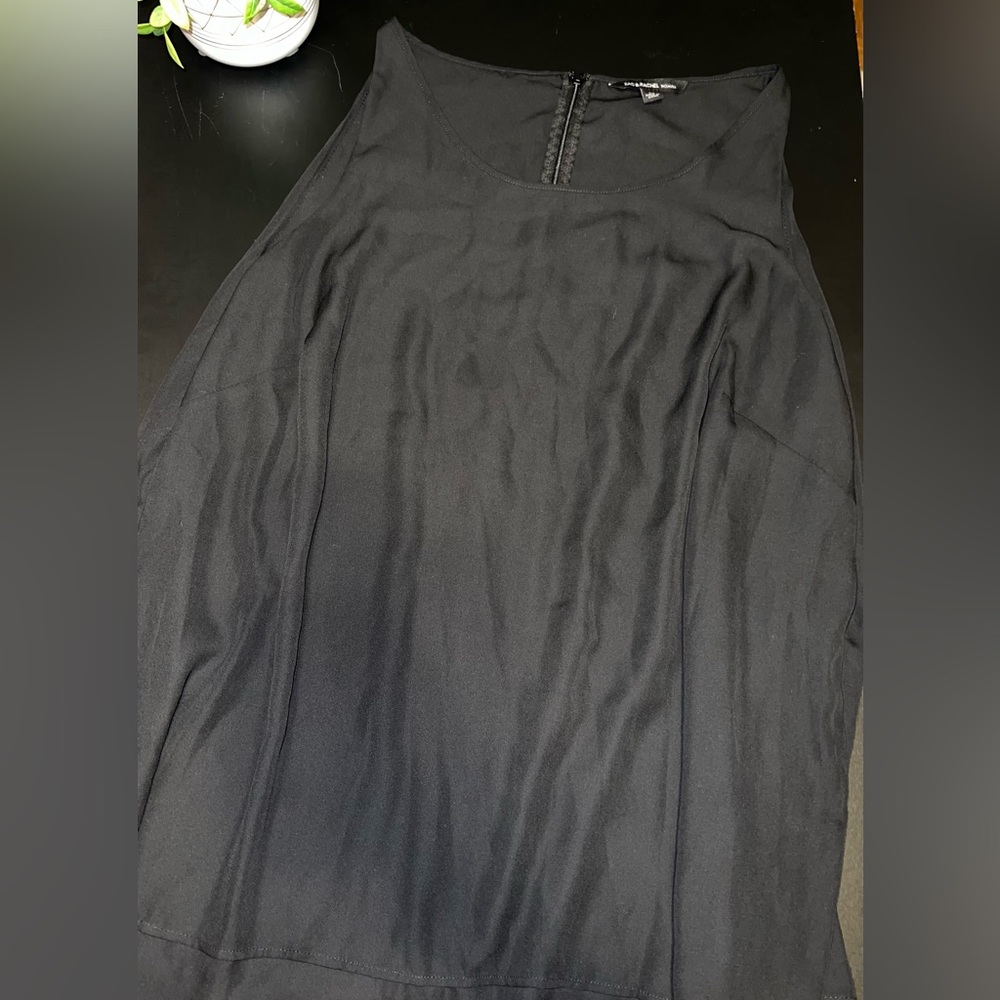Zac & Rachel Black Sleeveless Tank with layered V Zippered Back EUC Size 2XL